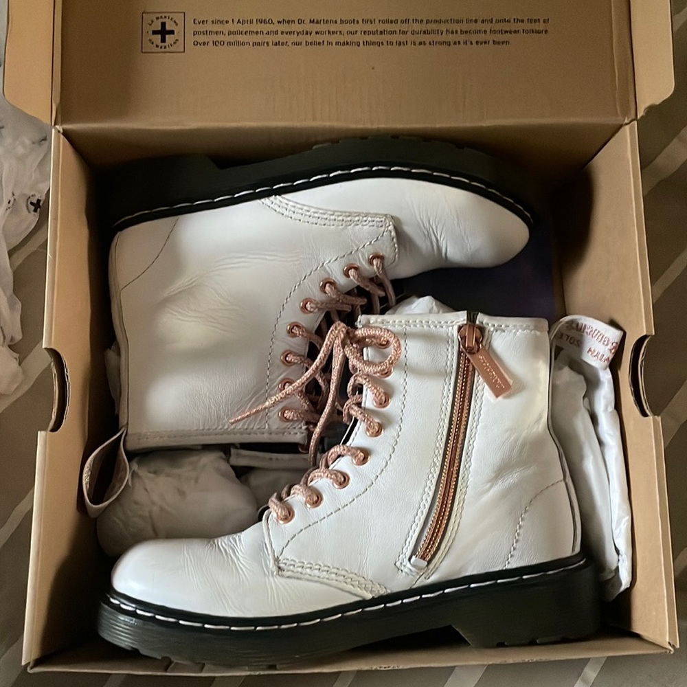 Kids doc martens